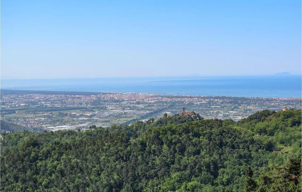 Pet Friendly Home In Capezzano Pianore With Wifi 0*,