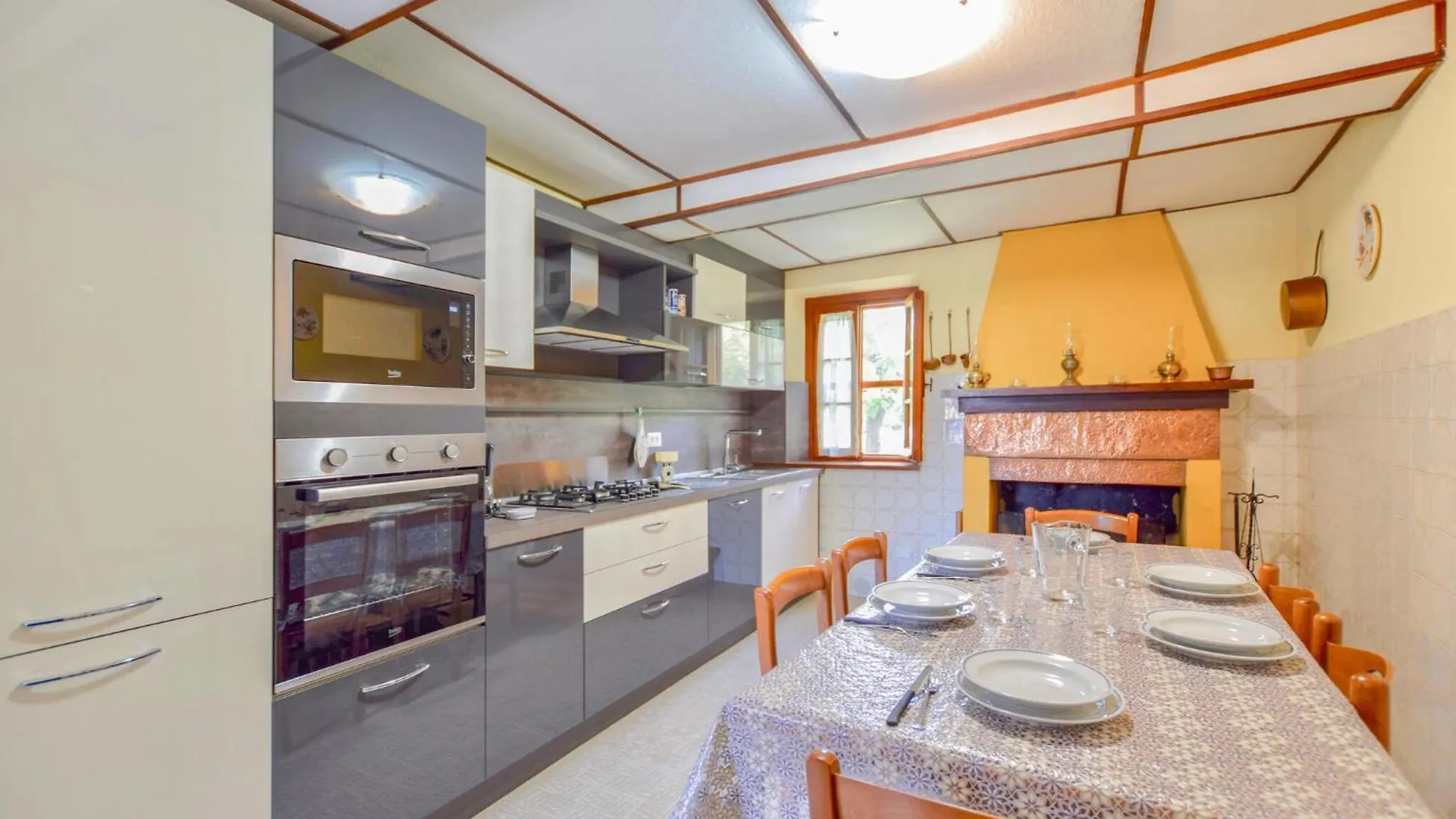Holiday home Pet Friendly Home In Capezzano Pianore With Wifi Italy